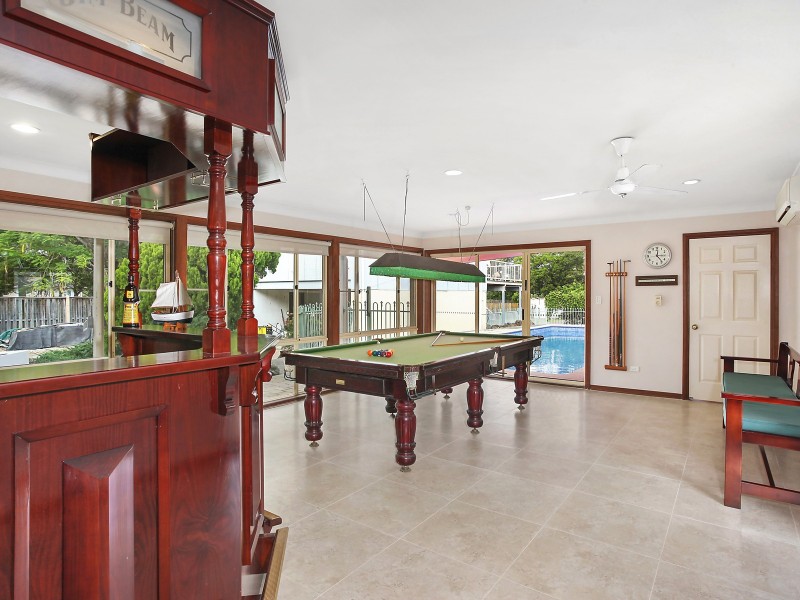 604 Nerang Broadbeach Road, Carrara QLD 4211