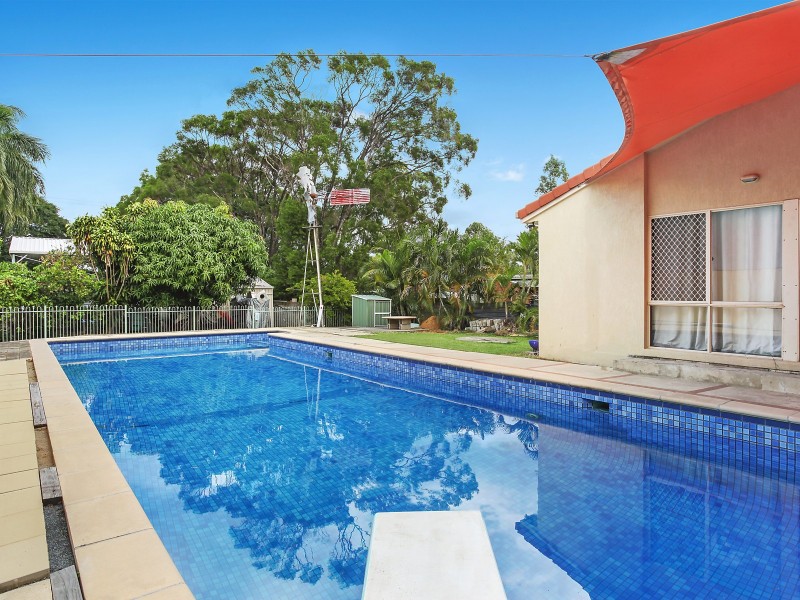 604 Nerang Broadbeach Road, Carrara QLD 4211