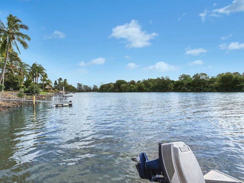 604 Nerang Broadbeach Road, Carrara QLD 4211