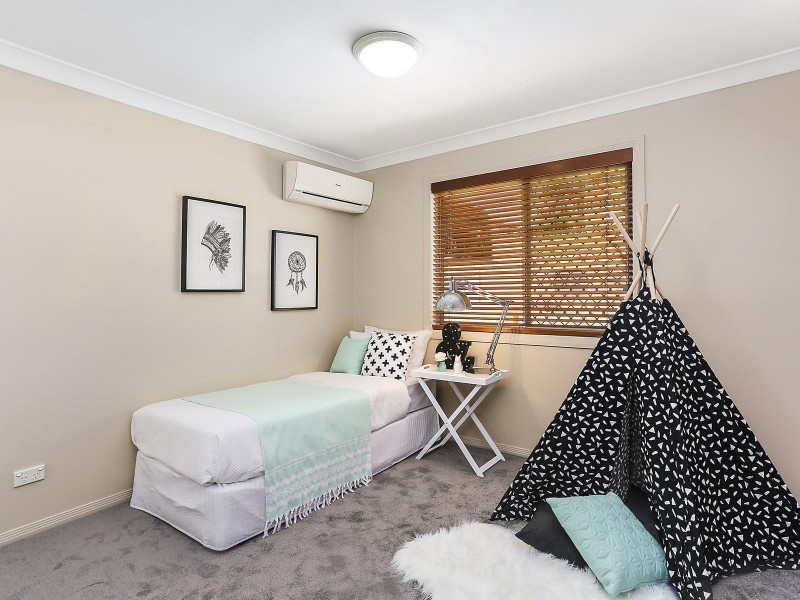 2/24 Brighton Parade, Southport QLD 4215