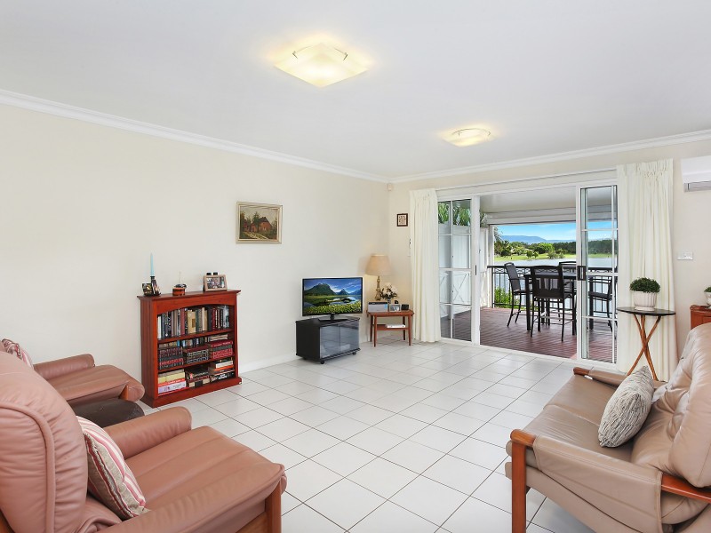 8/70 Marbella Drive, Benowa Waters QLD 4217