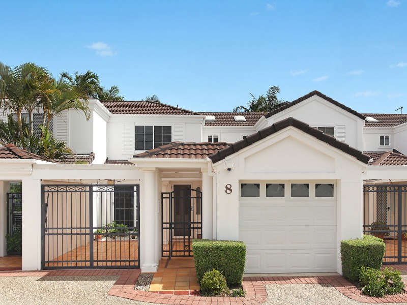 8/70 Marbella Drive, Benowa Waters QLD 4217