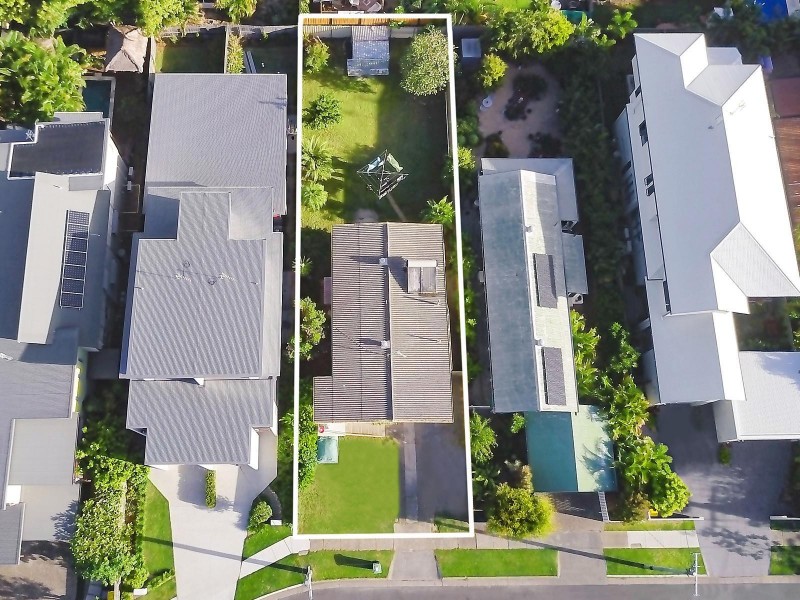 26 Nundah Avenue, Miami QLD 4220