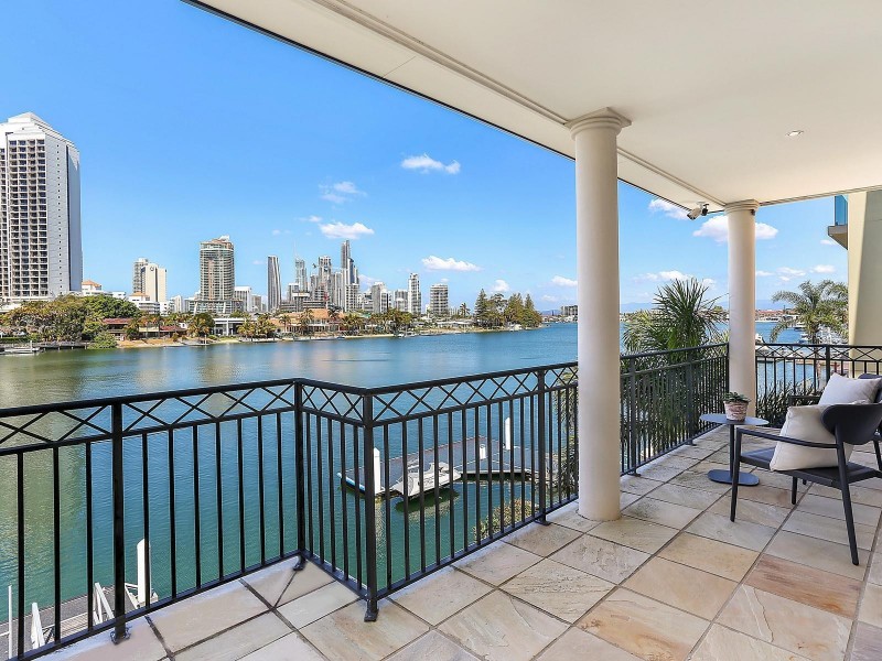12 Admiralty Drive, Paradise Waters QLD 4217