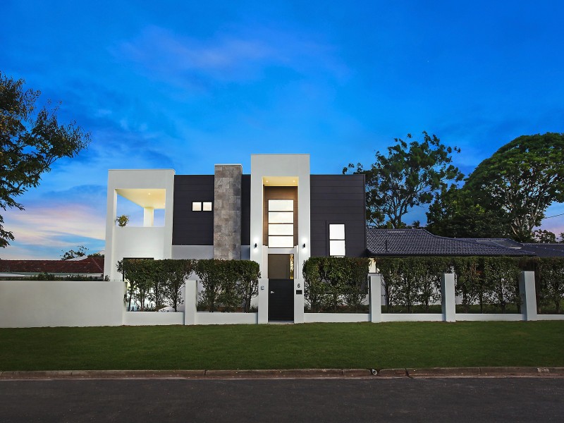 6 Maxwell Brown Drive, Southport QLD 4215