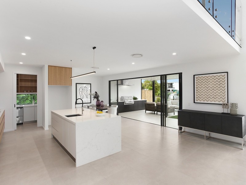 22 Key West, Broadbeach Waters QLD 4218