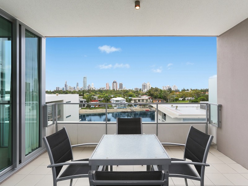 2402/33 T E Peters Drive, Broadbeach Waters QLD 4218