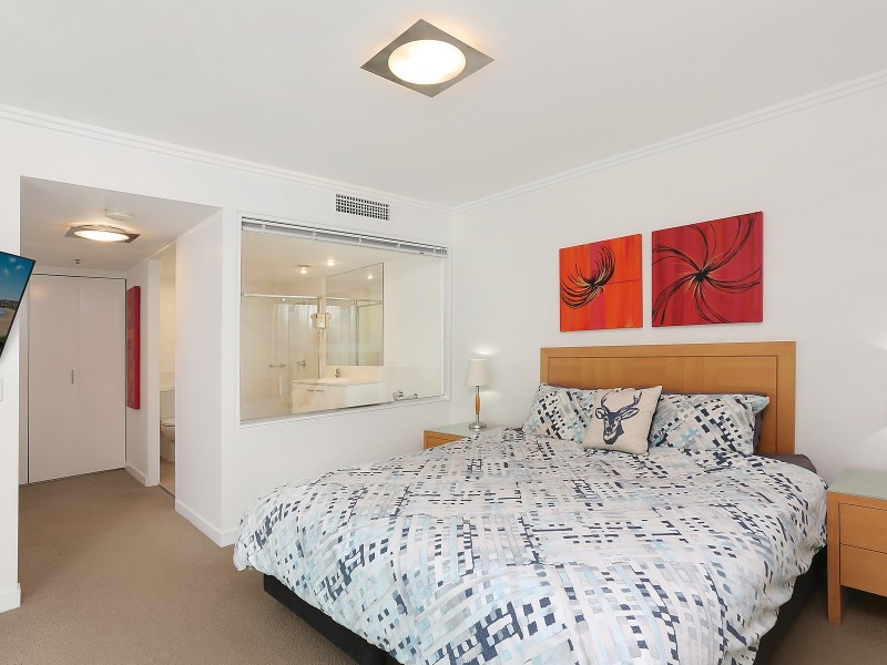 2402/33 T E Peters Drive, Broadbeach Waters QLD 4218