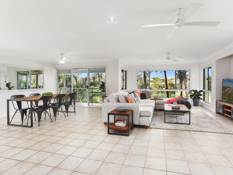 13 Grenaside Court, Robina QLD 4226