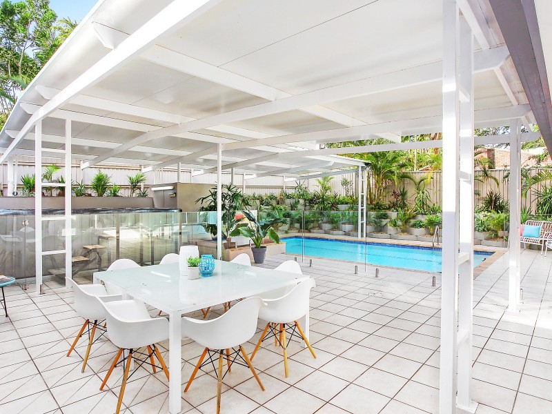 13 Grenaside Court, Robina QLD 4226