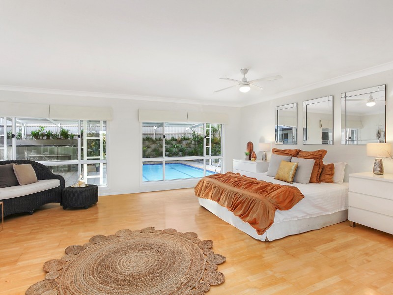 13 Grenaside Court, Robina QLD 4226