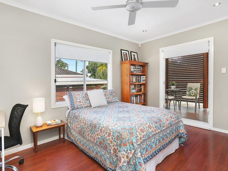 11A Turpin Road, Labrador QLD 4215