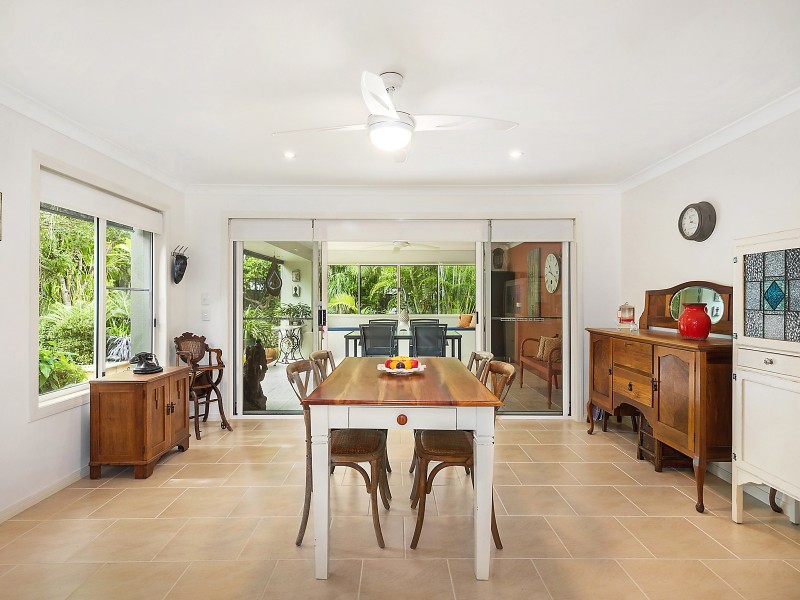 7 Abby Crescent, Ashmore QLD 4214