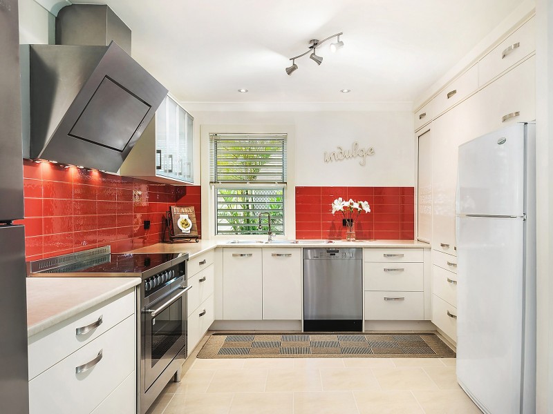 7 Abby Crescent, Ashmore QLD 4214