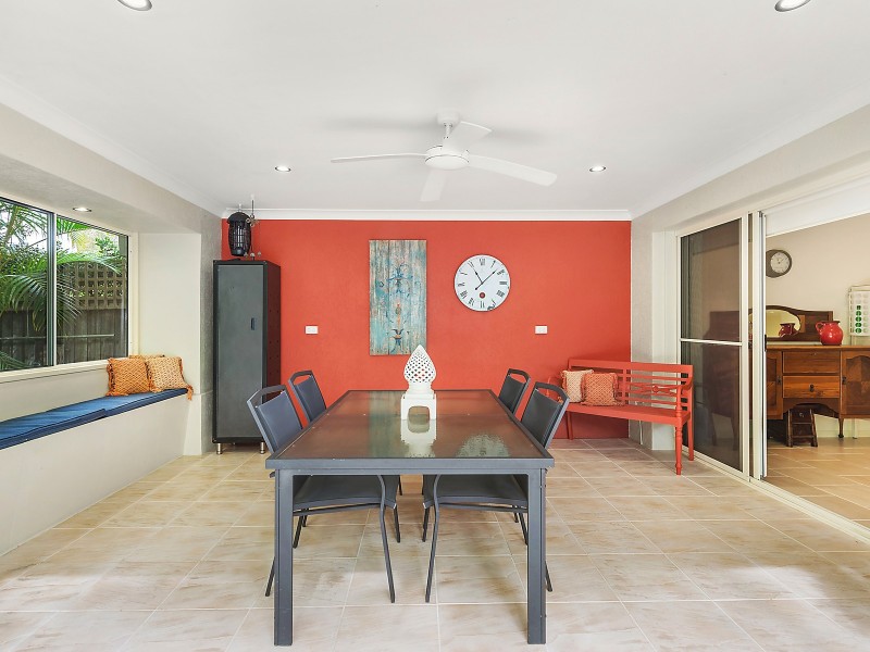 7 Abby Crescent, Ashmore QLD 4214