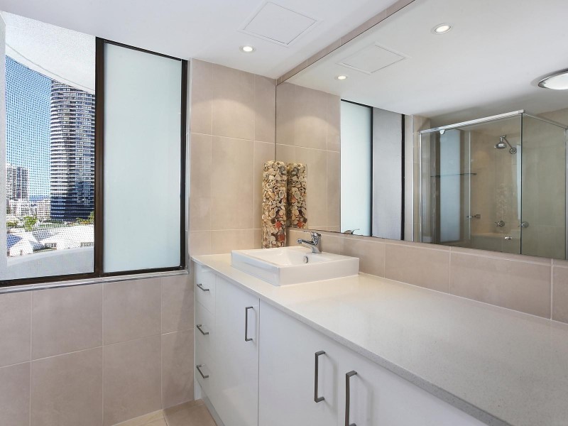 1103/8 Albert Avenue, Broadbeach QLD 4218