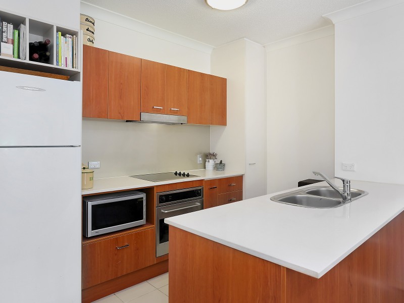 3/13 Bright Avenue, Labrador QLD 4215