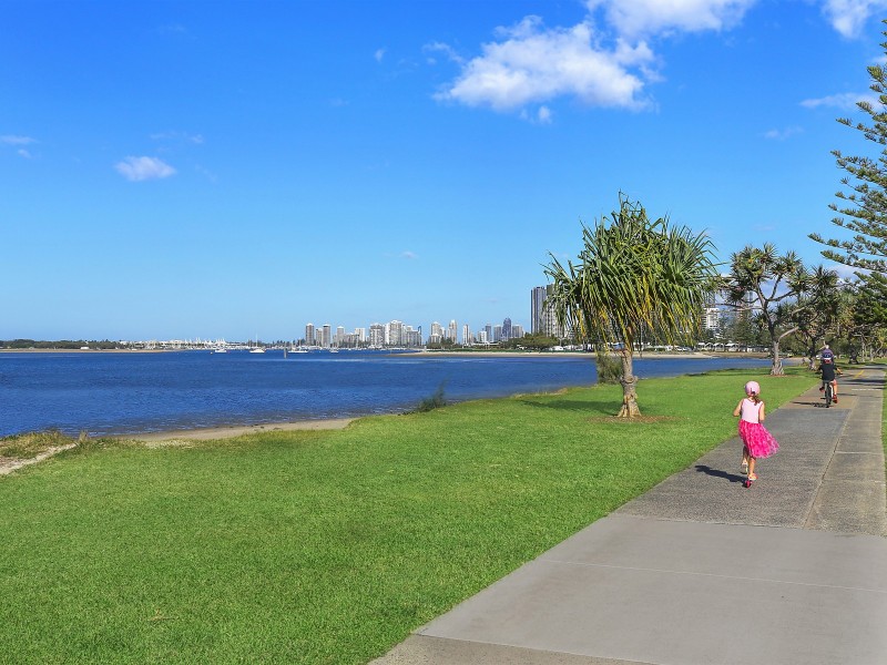 3/13 Bright Avenue, Labrador QLD 4215