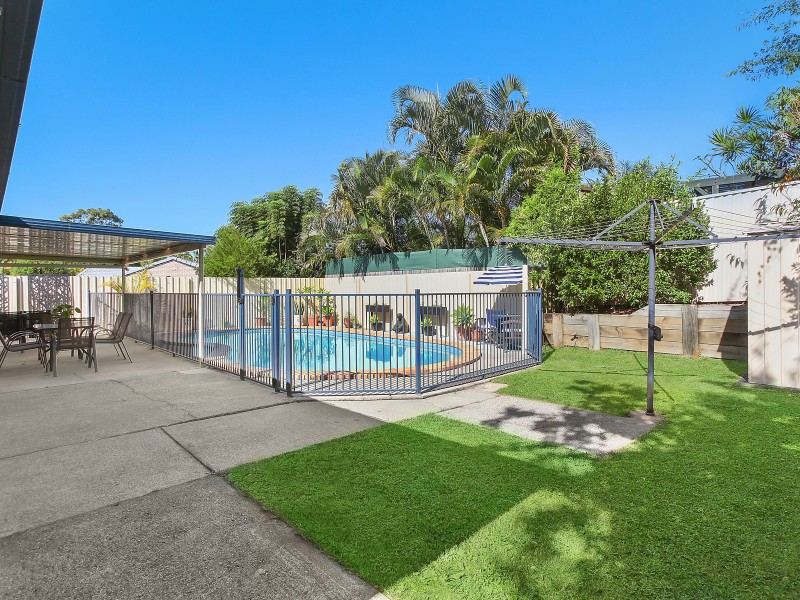 59 Open Drive, Arundel QLD 4214