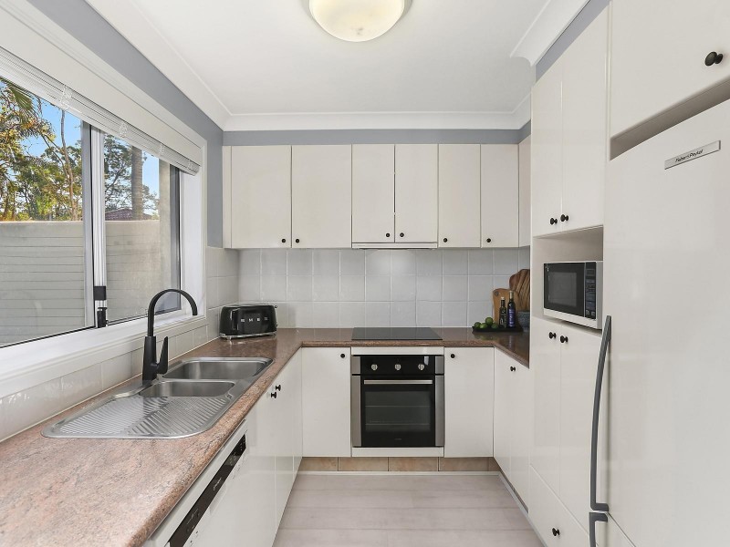 10/100 Cotlew Street East, Southport QLD 4215