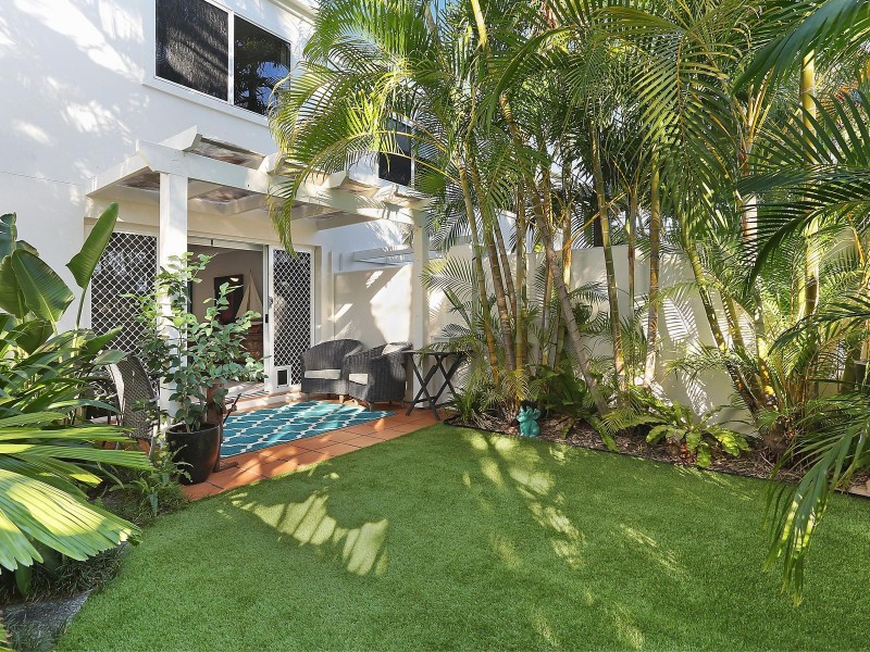 10/100 Cotlew Street East, Southport QLD 4215
