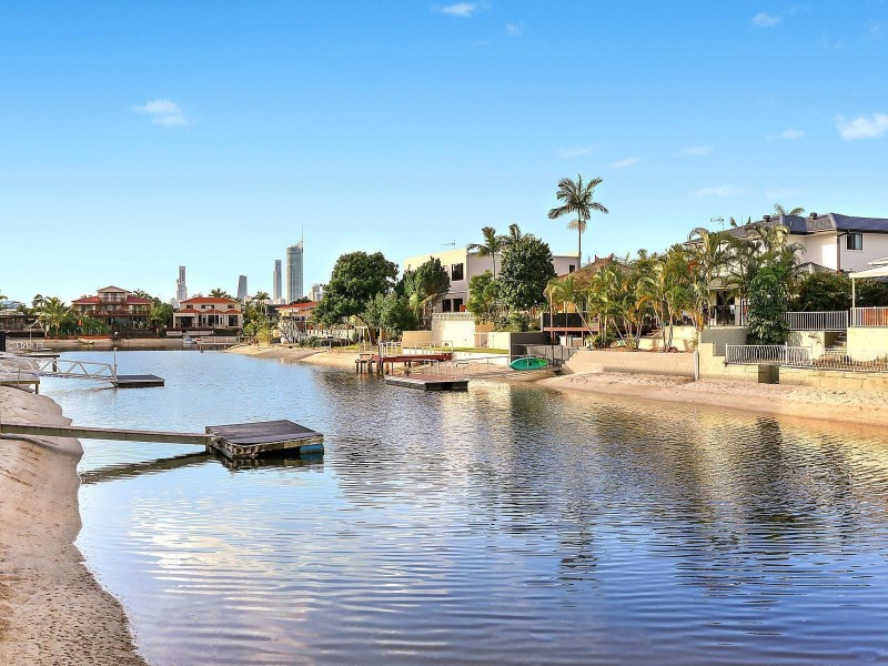 31 Merrimac Boulevard, Broadbeach Waters QLD 4218