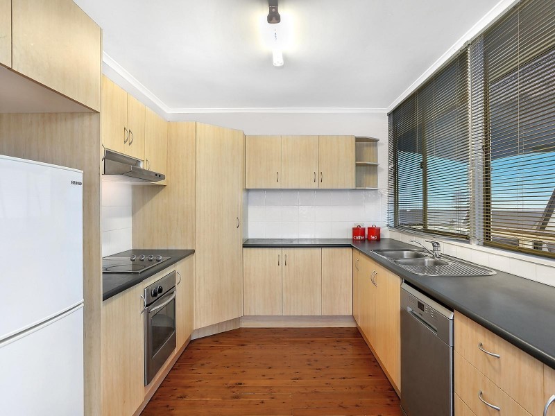 31 Merrimac Boulevard, Broadbeach Waters QLD 4218