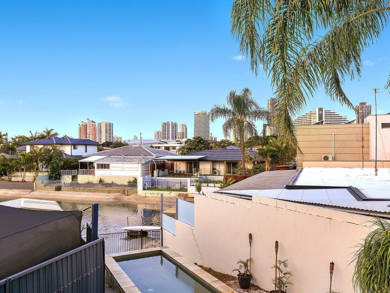 31 Merrimac Boulevard, Broadbeach Waters QLD 4218