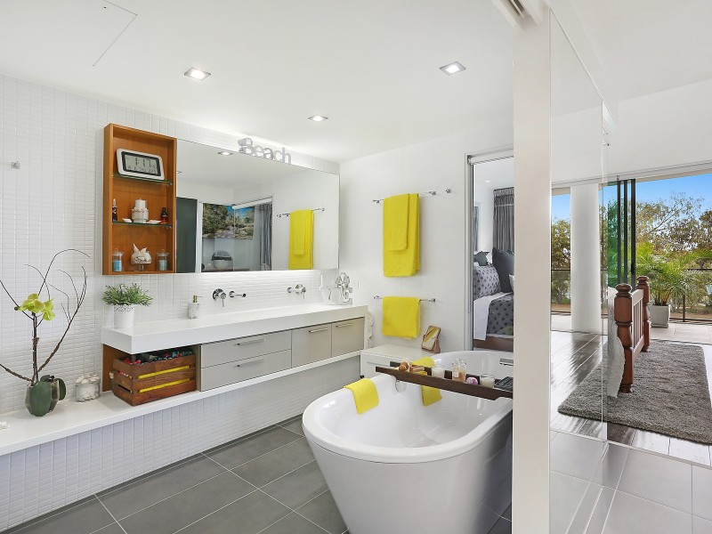 31102/2 Ephraim Island Parade, Paradise Point QLD 4216