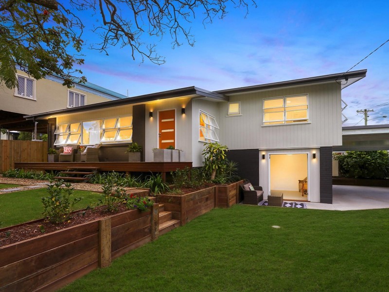 21 Turpin Road, Labrador QLD 4215