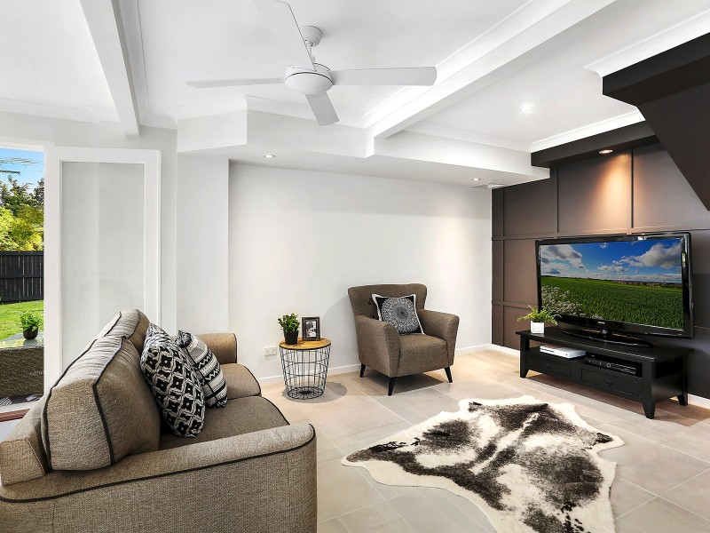 21 Turpin Road, Labrador QLD 4215