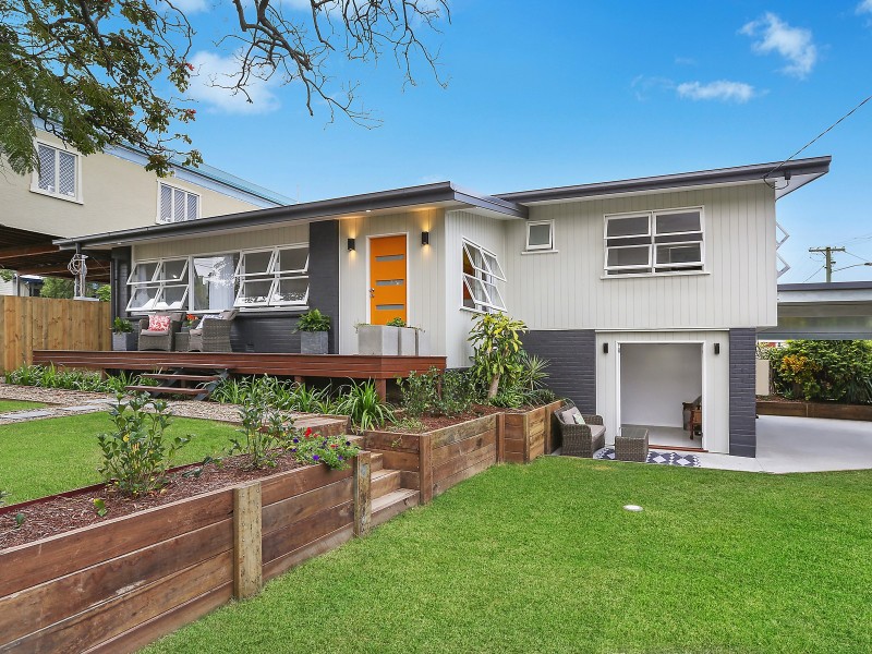 21 Turpin Road, Labrador QLD 4215