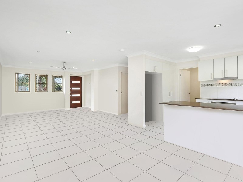 2/20 Barton Avenue, Southport QLD 4215