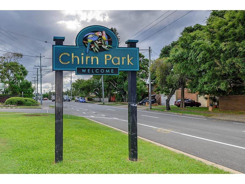 2/20 Barton Avenue, Southport QLD 4215