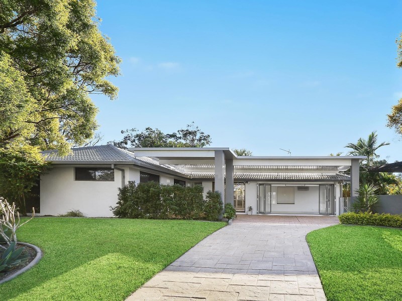 27 Canterbury Chase, Ashmore QLD 4214