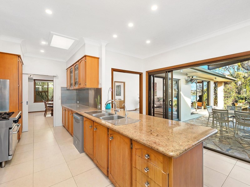 20 Argyle Crescent, Sorrento QLD 4217