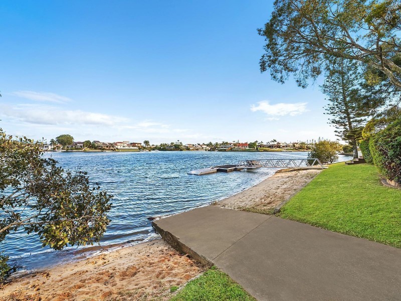 20 Argyle Crescent, Sorrento QLD 4217