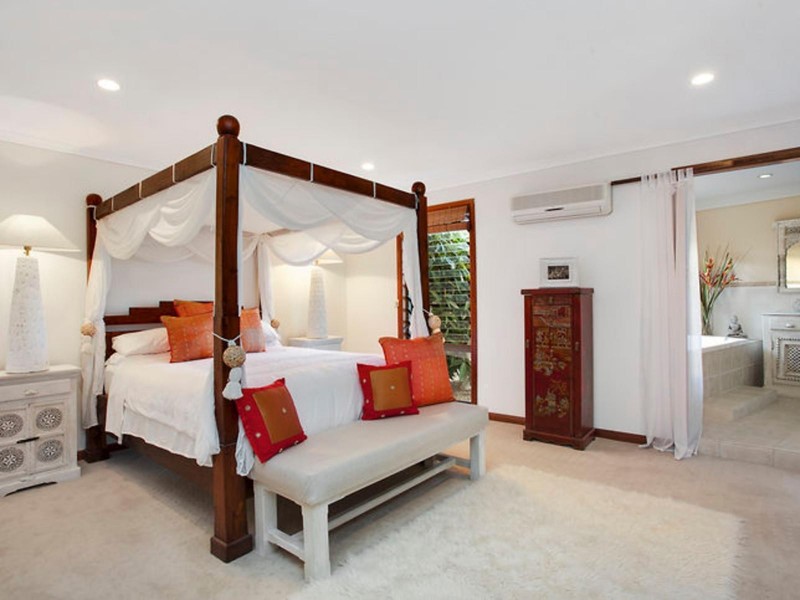 3 Naranja Crescent, Benowa Waters QLD 4217