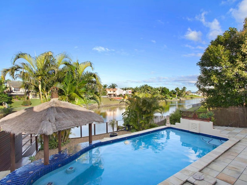 3 Naranja Crescent, Benowa Waters QLD 4217