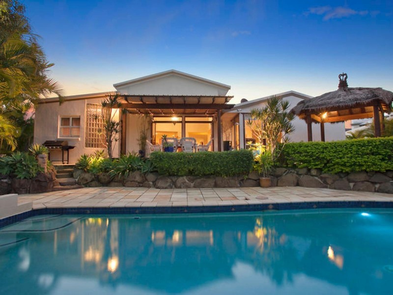 3 Naranja Crescent, Benowa Waters QLD 4217