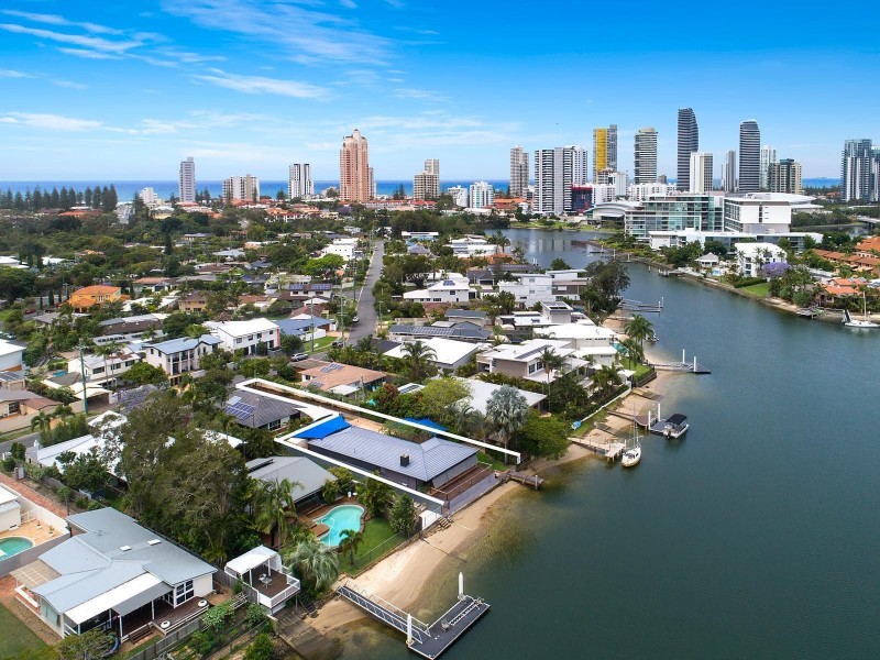 95 Allambi Avenue, Broadbeach Waters QLD 4218