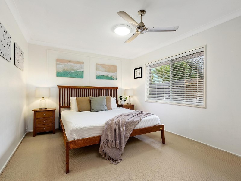 95 Allambi Avenue, Broadbeach Waters QLD 4218