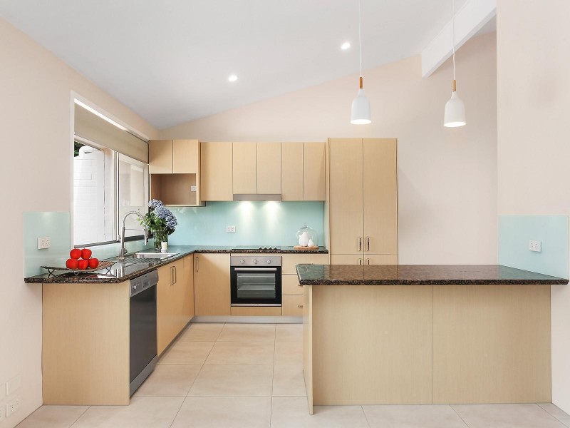 3/9 Freyburg Street, Bundall QLD 4217