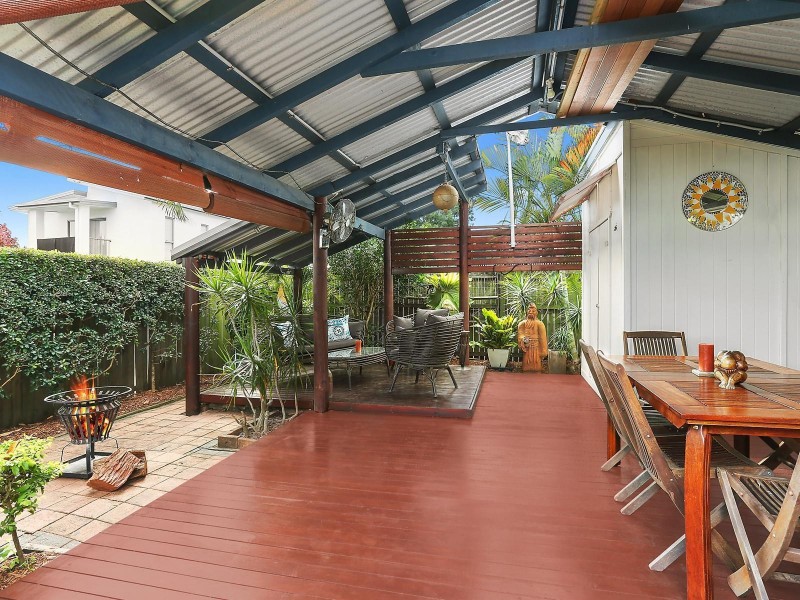 81 Chainey Avenue, Miami QLD 4220