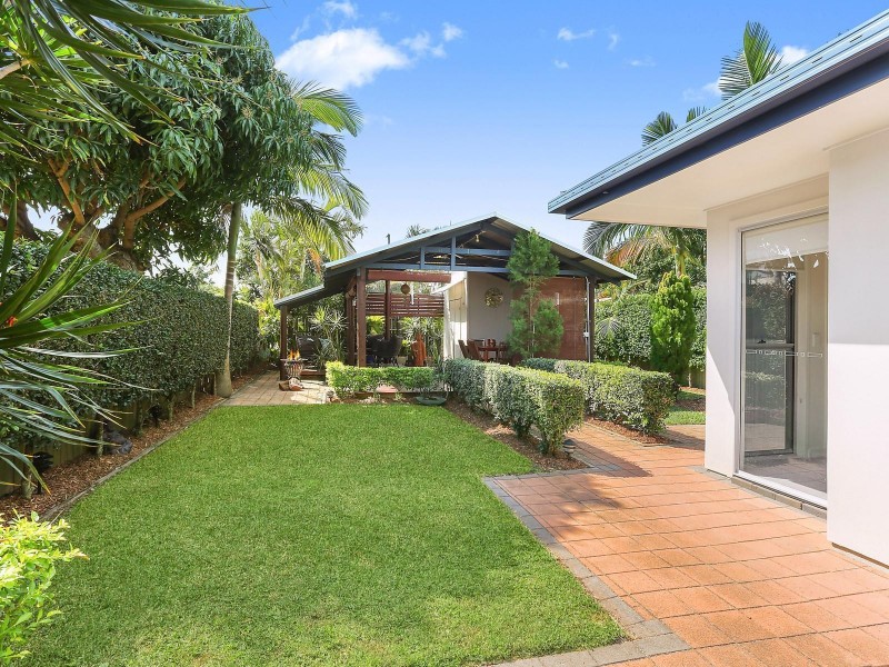 81 Chainey Avenue, Miami QLD 4220