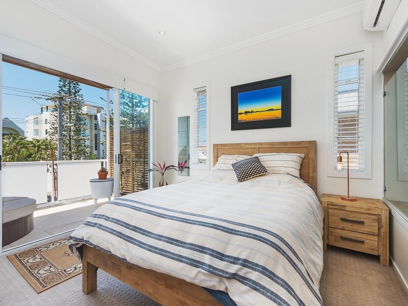 2/82 Albatross Avenue, Mermaid Beach QLD 4218