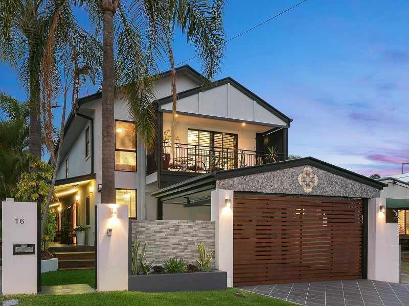 16 Bondi Avenue, Mermaid Beach QLD 4218