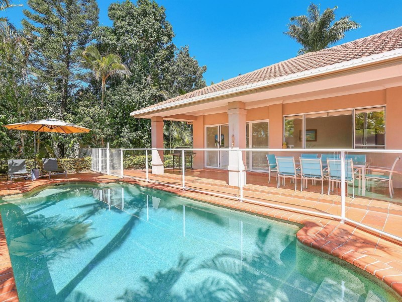 30 Christa Way, Benowa Waters QLD 4217