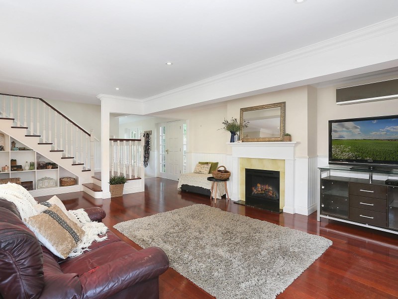 14 Campbell Street, Sorrento QLD 4217