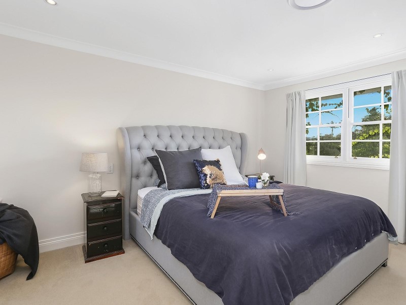 14 Campbell Street, Sorrento QLD 4217